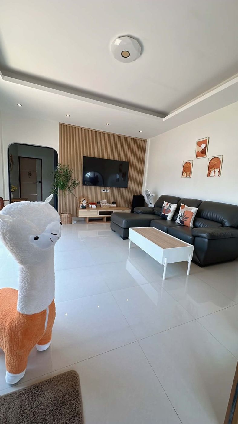โซฟาในห้องนั่งเล่น